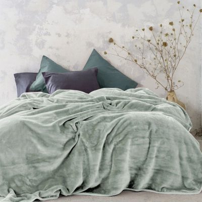 Κουβέρτα Βελουτέ Coperta Sage Green Nima Home